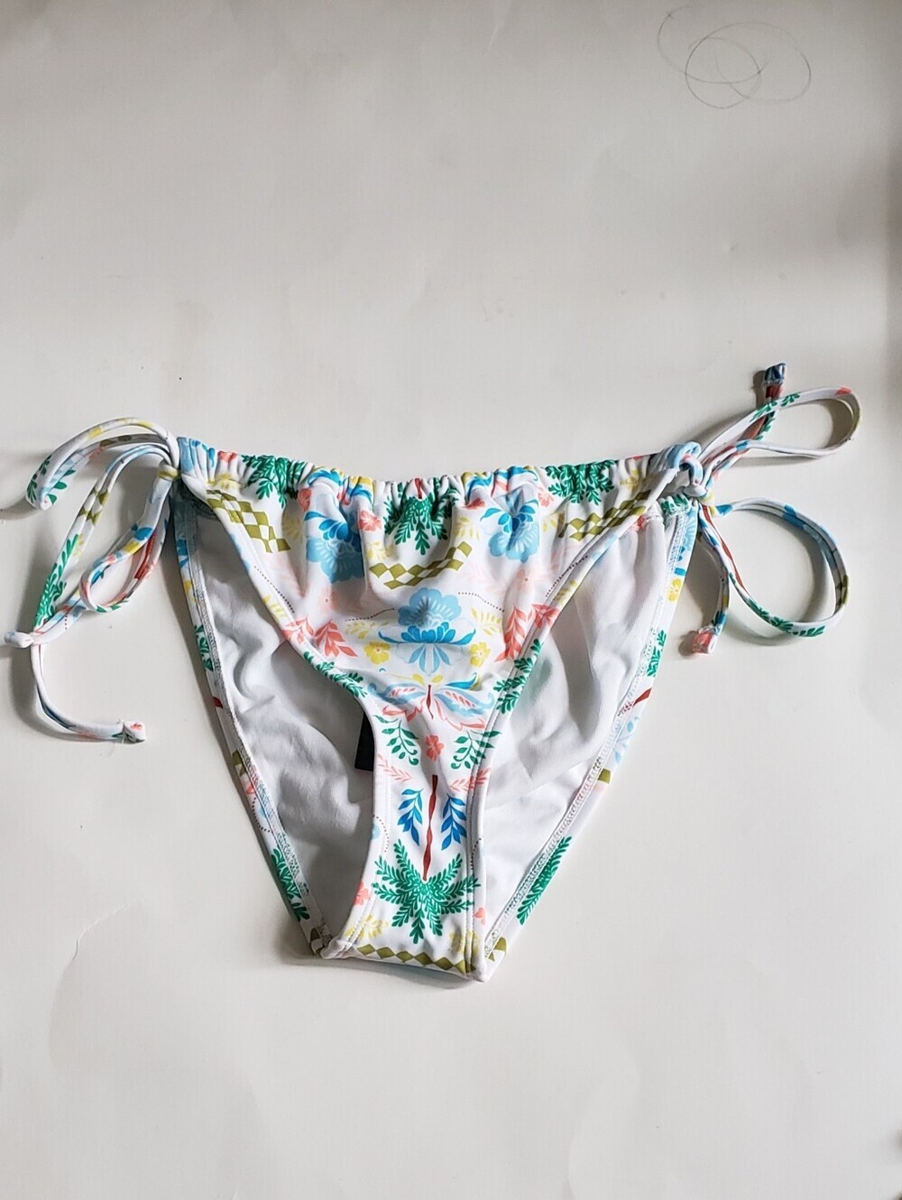 Wild Fable Tropical Side Tie Bikini Bottoms NWT Small White Floral Palm Tree
